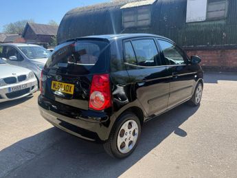 Kia Picanto 1.1 2 5dr