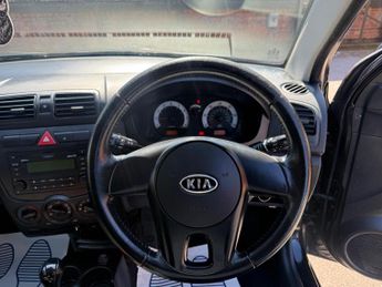 Kia Picanto 1.1 2 5dr