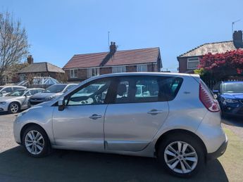 Renault Scenic 1.5 dCi I-Music Euro 5 5dr