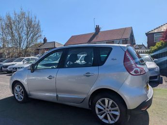 Renault Scenic 1.5 dCi I-Music Euro 5 5dr