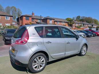 Renault Scenic 1.5 dCi I-Music Euro 5 5dr