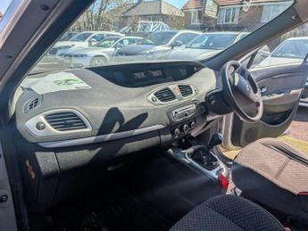 Renault Scenic 1.5 dCi I-Music Euro 5 5dr