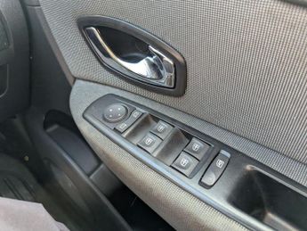 Renault Scenic 1.5 dCi I-Music Euro 5 5dr