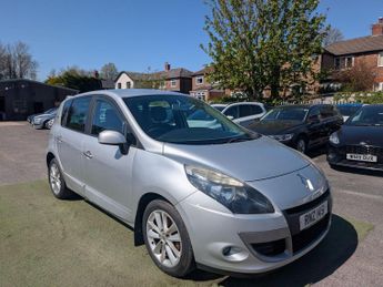 Renault Scenic 1.5 dCi I-Music Euro 5 5dr