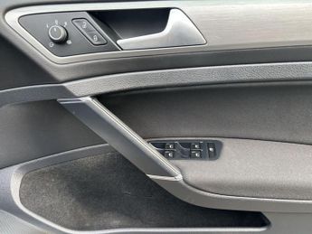 Volkswagen Golf 1.4 TSI BlueMotion Tech Match DSG Euro 5 (s/s) 5dr