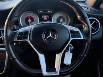 Mercedes-Benz A Class 1.6 A200 BlueEfficiency AMG Sport 7G-DCT Euro 6 (s/s) 5dr