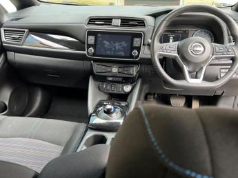 Nissan Leaf 39kWh N-Connecta Auto 5dr