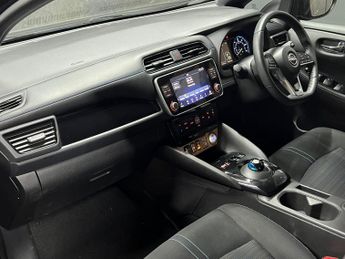 Nissan Leaf 39kWh N-Connecta Auto 5dr
