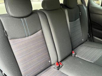 Nissan Leaf 39kWh N-Connecta Auto 5dr