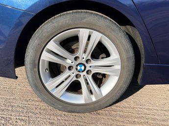 BMW 3 Series 2.0 318d Sport Auto Euro 6 (s/s) 4dr