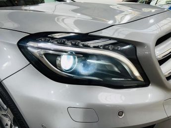 Mercedes-Benz GLA 2.1 GLA220d AMG Line (Premium Plus) 7G-DCT 4MATIC Euro 6 (s/s) 5