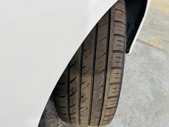 Mercedes-Benz A Class 2.0 A200d AMG Line (Premium) 8G-DCT Euro 6 (s/s) 5dr