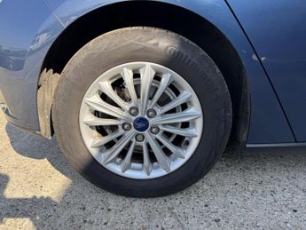 Ford Focus 1.0T EcoBoost Titanium Auto Euro 6 (s/s) 5dr