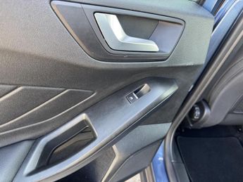 Ford Focus 1.0T EcoBoost Titanium Auto Euro 6 (s/s) 5dr