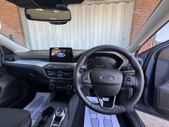 Ford Focus 1.0T EcoBoost Titanium Auto Euro 6 (s/s) 5dr
