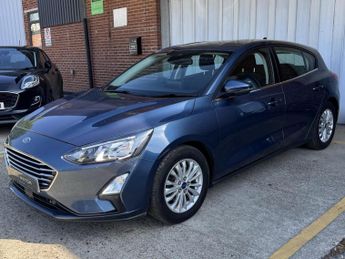 Ford Focus 1.0T EcoBoost Titanium Auto Euro 6 (s/s) 5dr