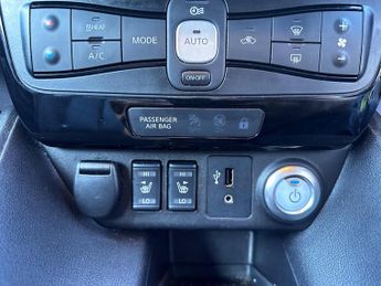 Nissan Leaf 40kWh Tekna Auto 5dr