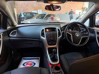 Vauxhall Astra 1.6 16v SRi Euro 5 5dr
