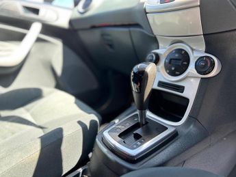 Ford Fiesta 1.4 Titanium 5dr