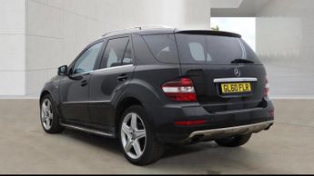 Mercedes-Benz M Class 3.0 ML300 CDI V6 BlueEfficiency Sport G-Tronic 4WD Euro 5 5dr