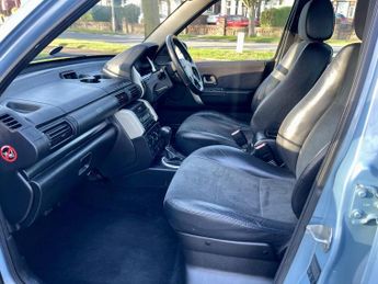 LAND ROVER FREELANDER DIESEL ESTATE 2.0 TD4 SE STATION WAGON 5DR Automatic