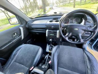 LAND ROVER FREELANDER DIESEL ESTATE 2.0 TD4 SE STATION WAGON 5DR Automatic