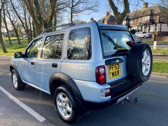 LAND ROVER FREELANDER DIESEL ESTATE 2.0 TD4 SE STATION WAGON 5DR Automatic