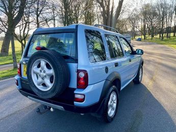 LAND ROVER FREELANDER DIESEL ESTATE 2.0 TD4 SE STATION WAGON 5DR Automatic