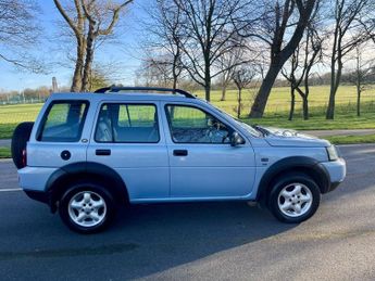 LAND ROVER FREELANDER DIESEL ESTATE 2.0 TD4 SE STATION WAGON 5DR Automatic