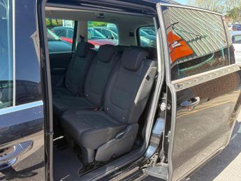 Volkswagen Sharan 2.0 TDI SE Nav DSG Euro 6 (s/s) 5dr