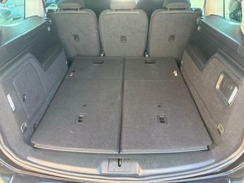 Volkswagen Sharan 2.0 TDI SE Nav DSG Euro 6 (s/s) 5dr