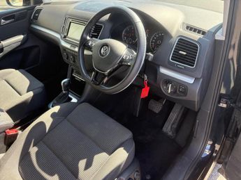 Volkswagen Sharan 2.0 TDI SE Nav DSG Euro 6 (s/s) 5dr