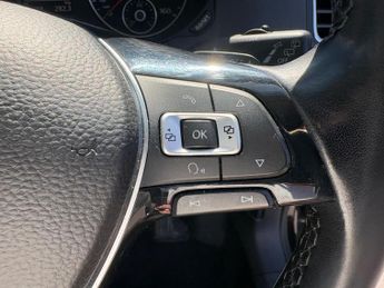 Volkswagen Sharan 2.0 TDI SE Nav DSG Euro 6 (s/s) 5dr