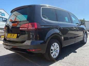 Volkswagen Sharan 2.0 TDI SE Nav DSG Euro 6 (s/s) 5dr