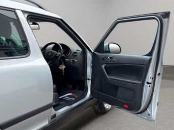 Skoda Yeti 2.0 TDI Elegance Outdoor DSG 4WD Euro 5 5dr