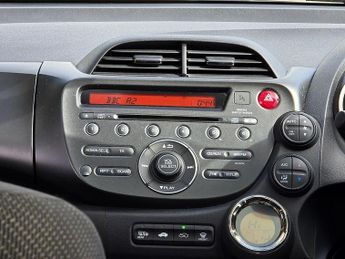 Honda Jazz 1.4 i-VTEC EX Hatchback 5dr Petrol CVT Euro 5 (99 ps)