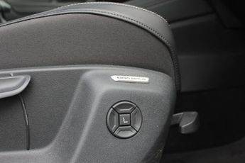 Volkswagen Tiguan 1.5 TSI eHybrid 19.7kWh Elegance SUV 5dr Petrol Plug-in Hybrid D