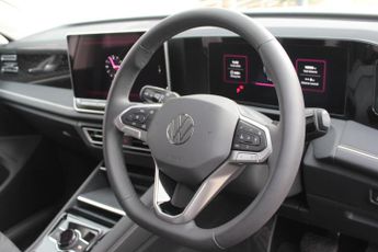 Volkswagen Tiguan 1.5 TSI eHybrid 19.7kWh Elegance SUV 5dr Petrol Plug-in Hybrid D