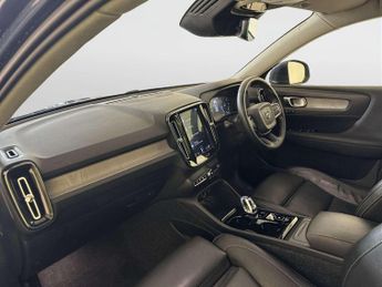 Volvo XC40 2.0 D4 Inscription Pro SUV 5dr Diesel Auto AWD Euro 6 (s/s) (190