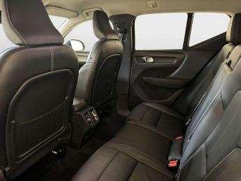 Volvo XC40 2.0 D4 Inscription Pro SUV 5dr Diesel Auto AWD Euro 6 (s/s) (190