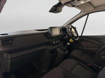 Renault Trafic 2.0 dCi Blue LL30 Advance Panel Van 5dr Diesel Manual L2 H1 Euro