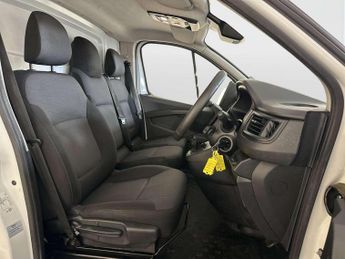 Renault Trafic 2.0 dCi Blue LL30 Advance Panel Van 5dr Diesel Manual L2 H1 Euro