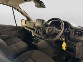 Renault Trafic 2.0 dCi Blue LL30 Advance Panel Van 5dr Diesel Manual L2 H1 Euro