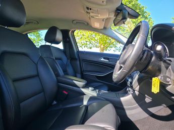 Mercedes-Benz A Class 1.6 A180 Sport (Executive) 7G-DCT Euro 6 (s/s) 5dr