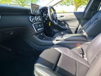 Mercedes-Benz A Class 1.6 A180 Sport (Executive) 7G-DCT Euro 6 (s/s) 5dr
