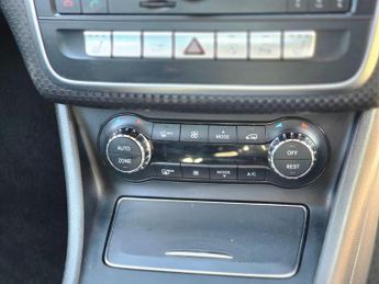 Mercedes-Benz A Class 1.6 A180 Sport (Executive) 7G-DCT Euro 6 (s/s) 5dr