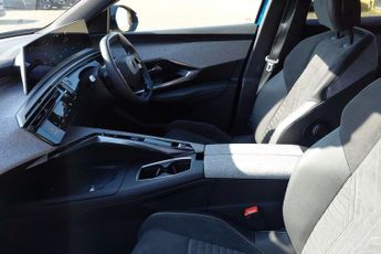 Peugeot E-3008 73kWh GT Auto 5dr