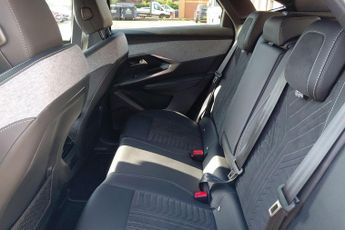 Peugeot E-3008 73kWh GT Auto 5dr