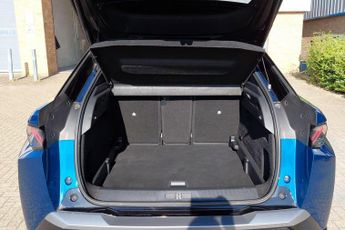 Peugeot E-3008 73kWh GT Auto 5dr