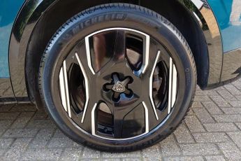 Peugeot E-3008 73kWh GT Auto 5dr